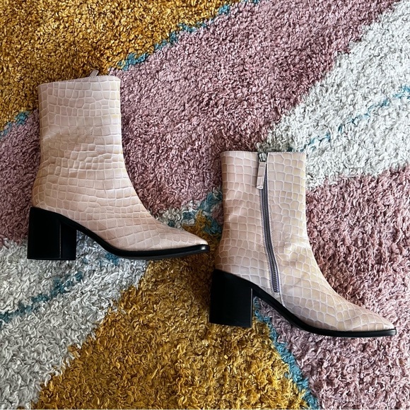 Intentionally Blank Contour Beige Croc Embossed Leather Heeled Boots 9 - Picture 2 of 7